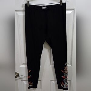 Johnny WAS JWLA Black Leggings with Floral Embroidery Size M